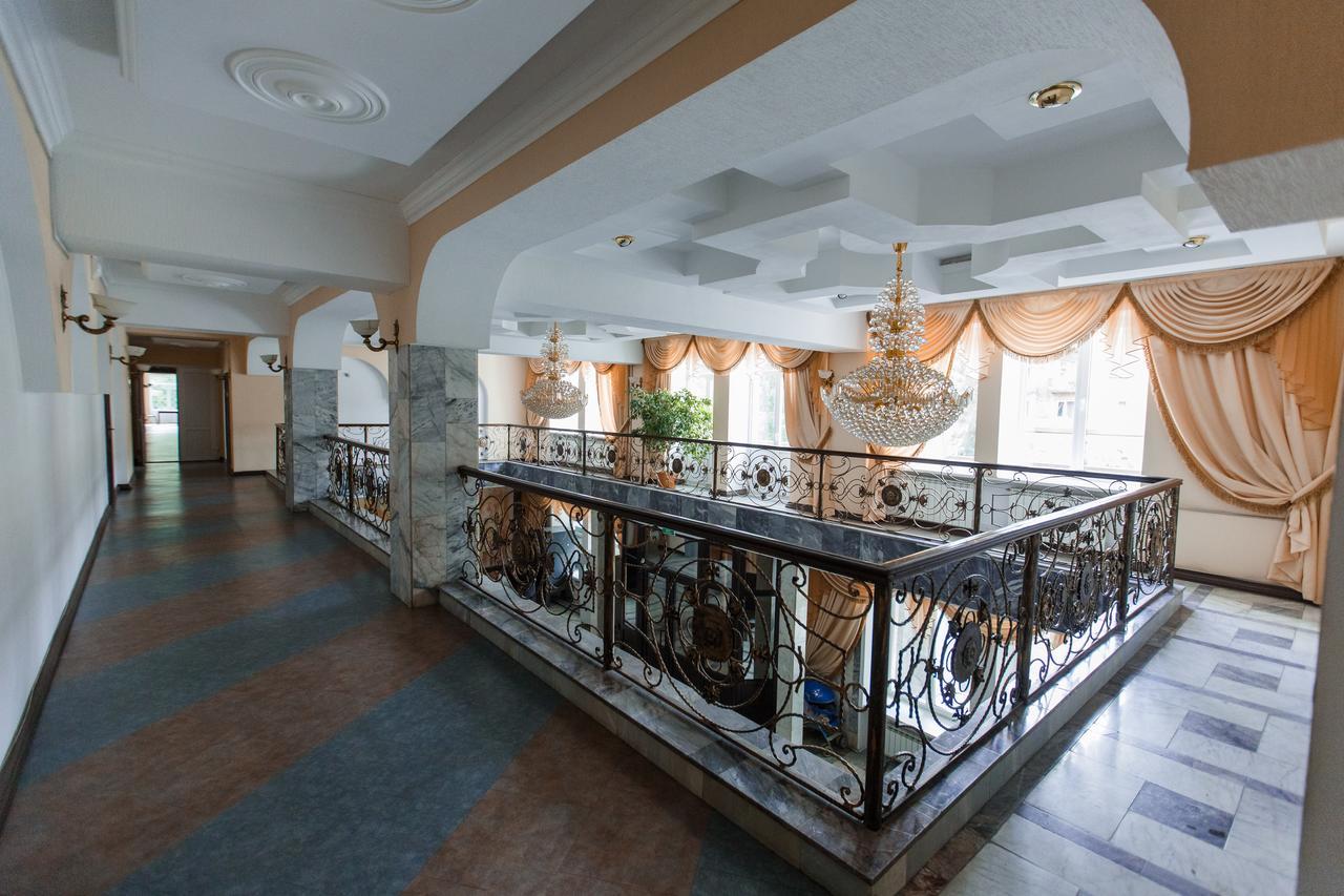 Hotel Altay Leninogorsk Exterior foto